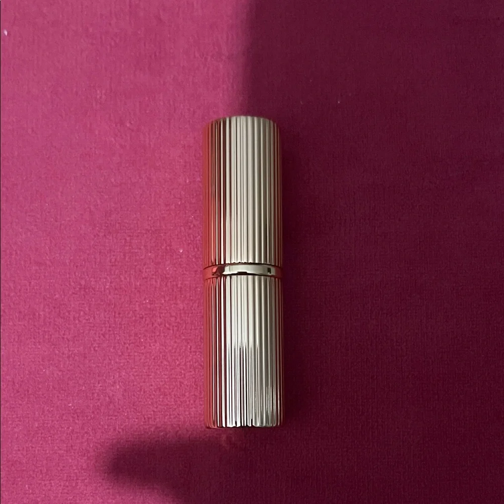Charlotte Tillbury mini lipstick 💄 - Picture 2 of 5